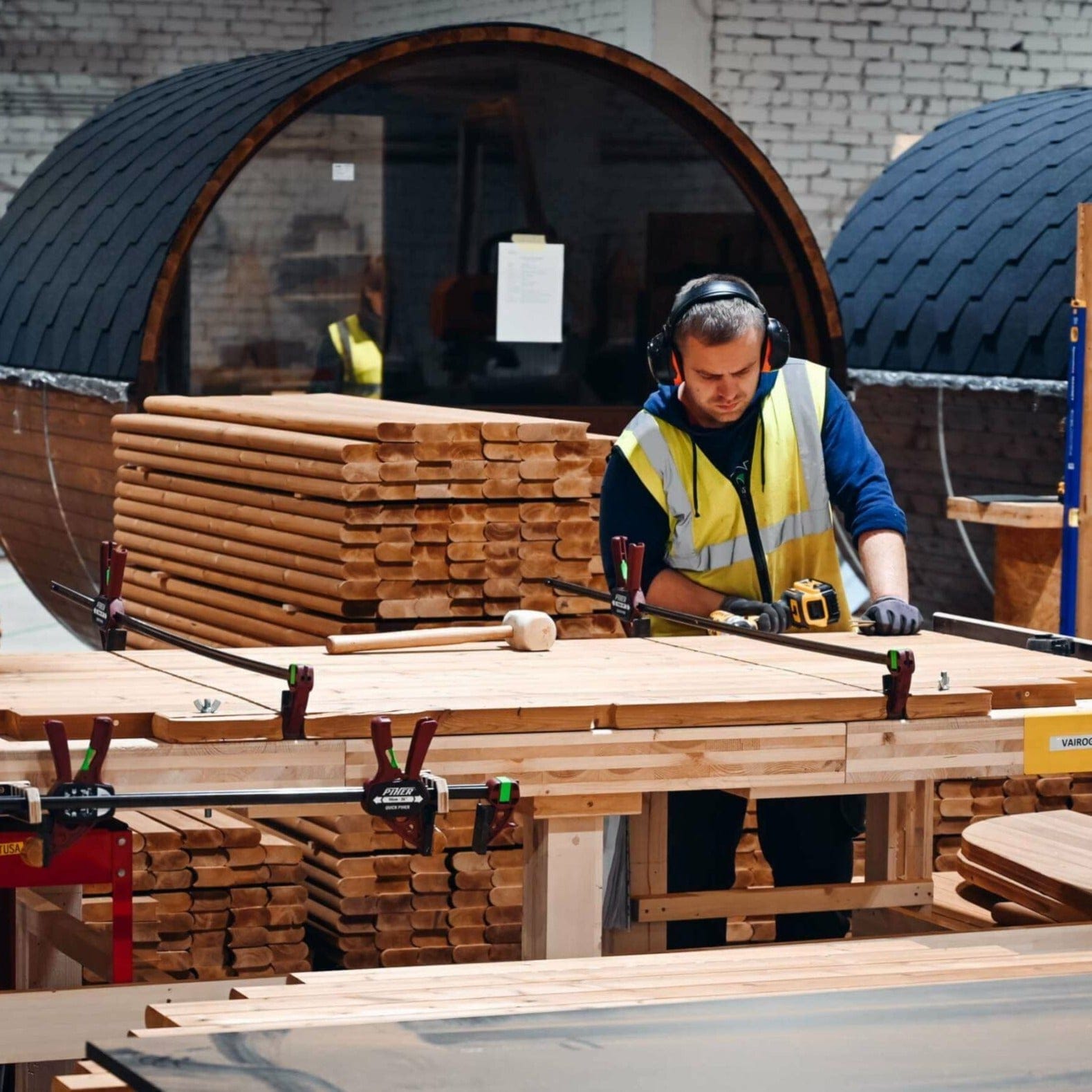 Manufacturing-sauna-rooms.