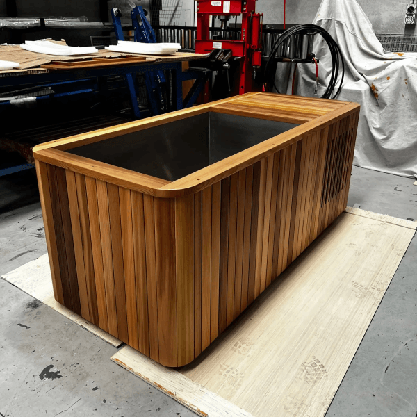 Wooden-Spa-Tub-Customizable-Cedar-Whirlpool-with-Massage-Feature-for-Gym-Villa-Relaxation