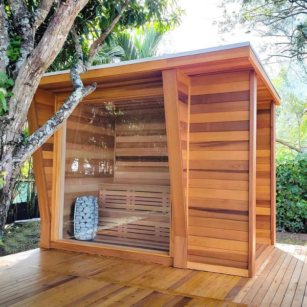 Sauna Factory Sells an Outdoor Wooden Luxury Sauna for up to 6 People at a Low Price
